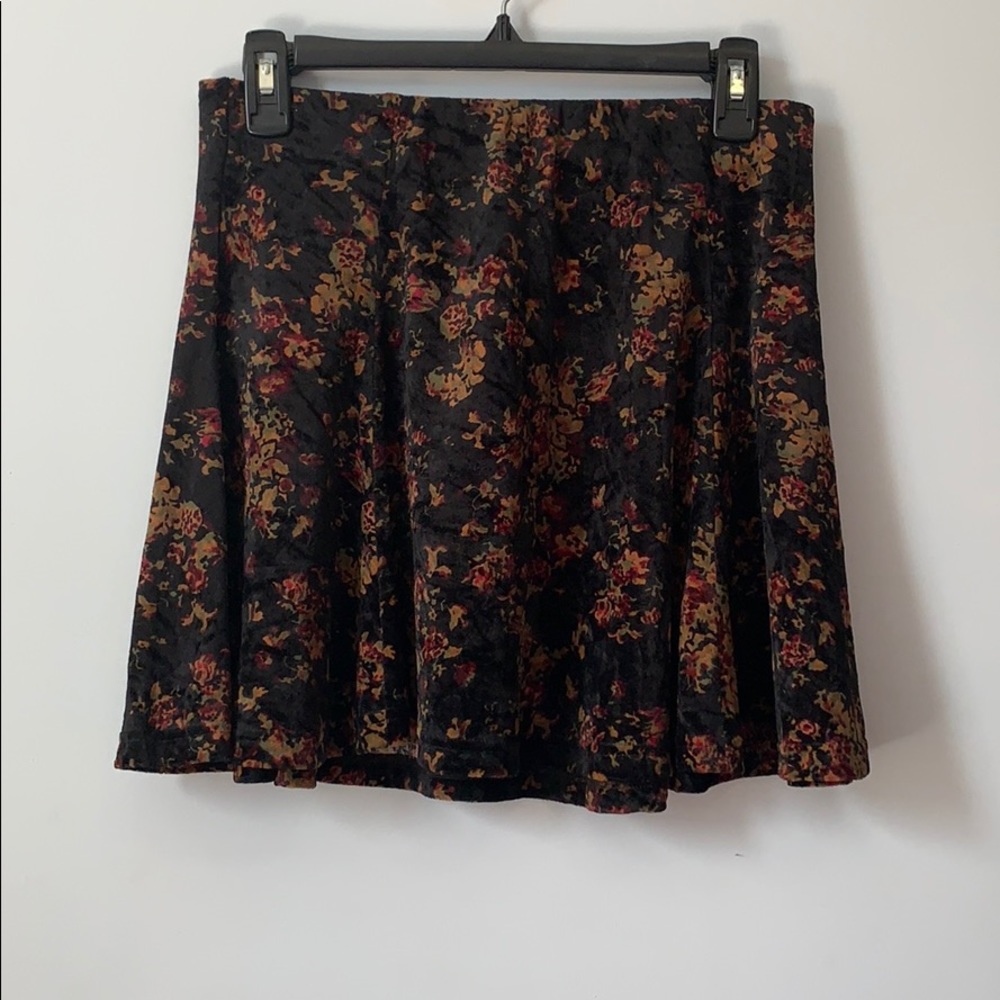 Floral velvet skirt
